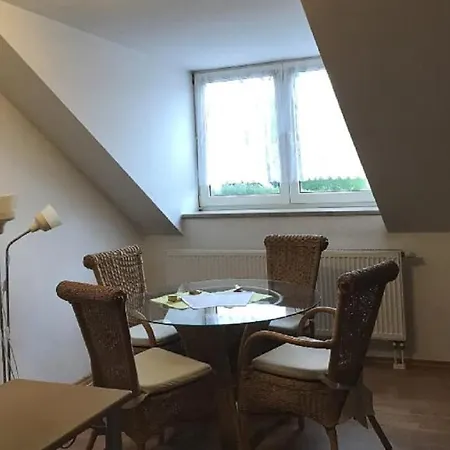 Zur Platte
